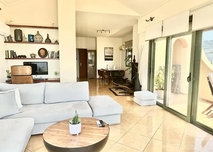 α οροφου σπιτι Апартаменты *